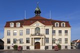 ...ist das Teterower Rathaus nach seiner Fassadensanierung. ...ist das Teterower Rathaus nach seiner Fassadensanierung.