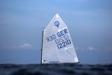 ....die Kleinesten behaupten sich im Trainingslager auch bei hohem Seegang. ....die Kleinesten behaupten sich im Trainingslager auch bei hohem Seegang.